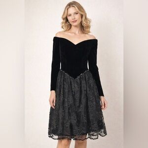 Scott McClintock Black Lace Long Sleeve Mini Dress 🖤